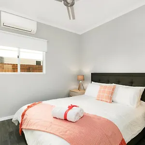 https://estilo-bed-and-breakfast.cairnshotels4all.com