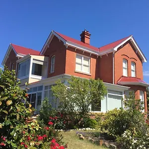 http://meriam-bed-and-breakfast-and-explore-tasmania-with-meriambb.top-hotels-hobart.com