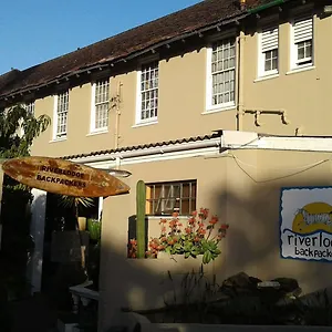 https://riverlodge-backpackers.hotels-capetown.com